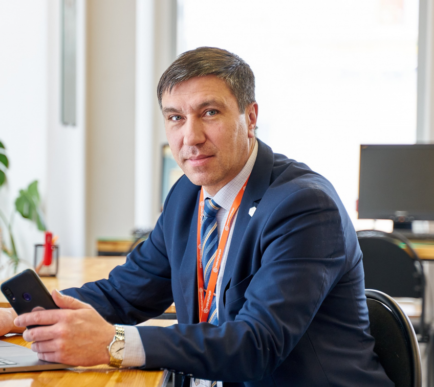 Александр Шутов