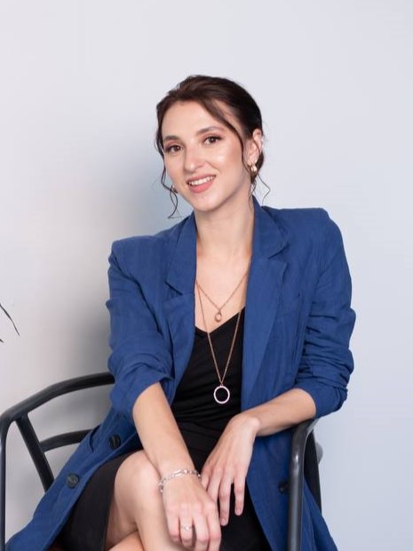 Спикер - Александра Некрутенко